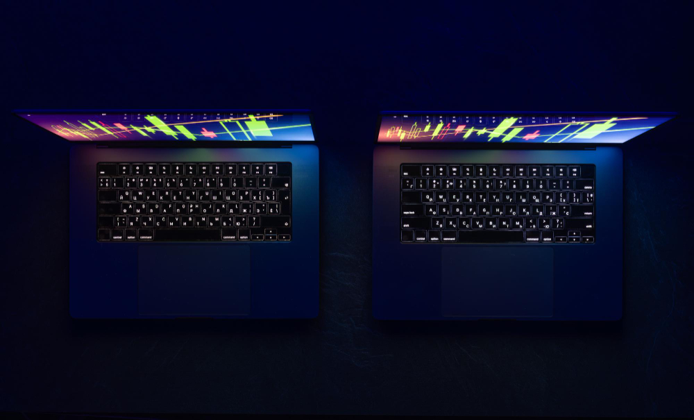 Comparação entre notebook de entrada e notebook intermediário para estudo e trabalho.