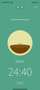 Tela do app Forest com árvore crescendo durante o foco